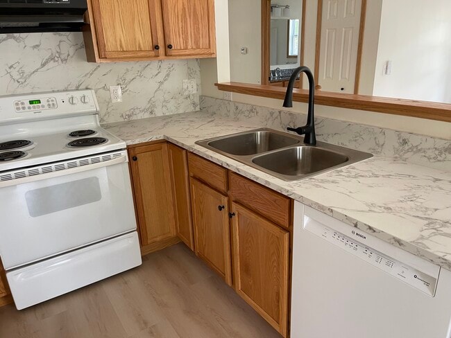 329 Hamilton St in Traverse City, MI - Building Photo - Building Photo