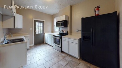 2305 Rohs St in Cincinnati, OH - Building Photo - Building Photo