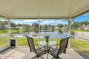 7596 Fawn Lake Dr N in Jacksonville, FL - Building Photo