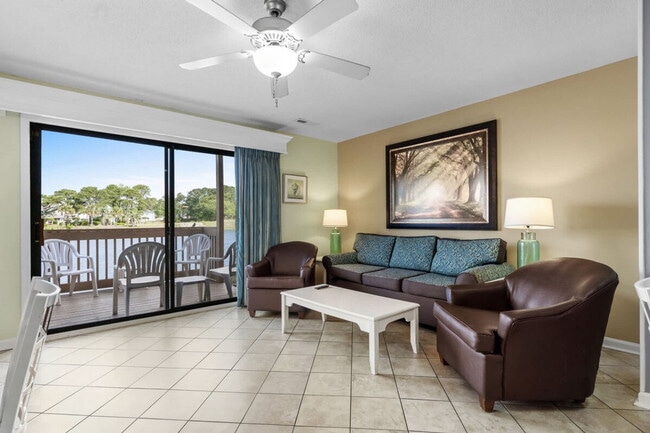 1639 Sedgefield Dr in Murrells Inlet, SC - Foto de edificio - Building Photo