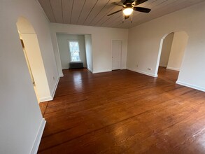 316 S Broad St-Unit -Apt 3 (Rear) in Lititz, PA - Building Photo - Building Photo