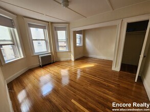 2 Ipswich St, Unit 17 in Boston, MA - Building Photo - Building Photo