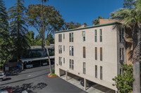 Greenwood Condominiums in Walnut Creek, CA - Foto de edificio - Building Photo