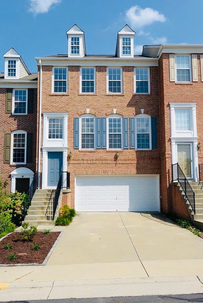 21754 Cypress Valley Ter in Sterling, VA - Foto de edificio - Building Photo