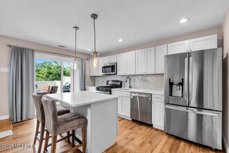 18 Cotswold Cir in Ocean Township, NJ - Building Photo - Building Photo