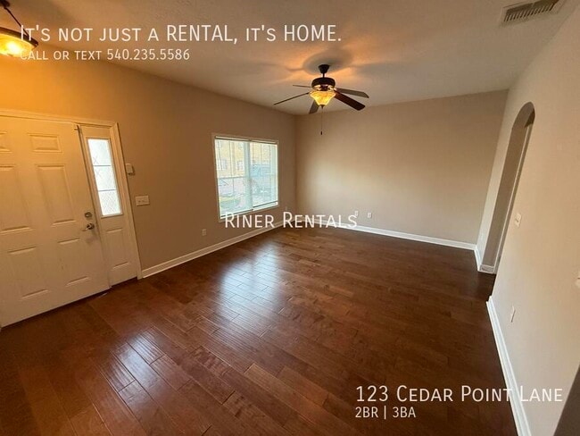 123 Cedar Point Ln in Harrisonburg, VA - Building Photo - Building Photo