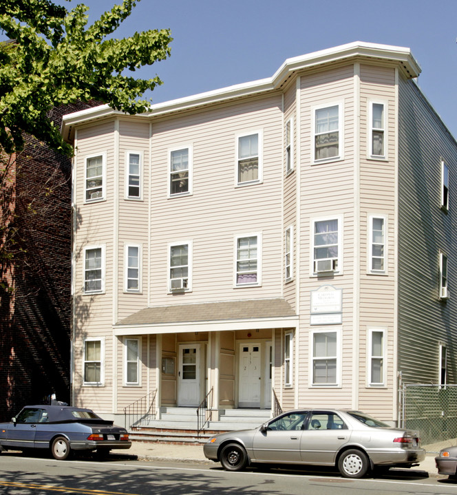 409-411 Cardinal Medeiros Ave in Cambridge, MA - Building Photo