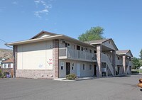 Building Photo - 612 S 1st St Apartments in Selah, Washington