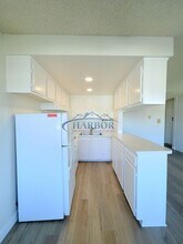 949 W 26th St in Los Angeles, CA - Building Photo - Building Photo