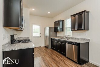 5042 Firefly Hls in Saint Hedwig, TX - Building Photo - Building Photo