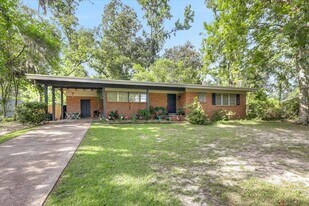 1612 Hasosaw Nene in Tallahassee, FL - Building Photo
