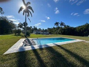 4369 Cypress Ln in Ft. Myers, FL - Building Photo - Building Photo