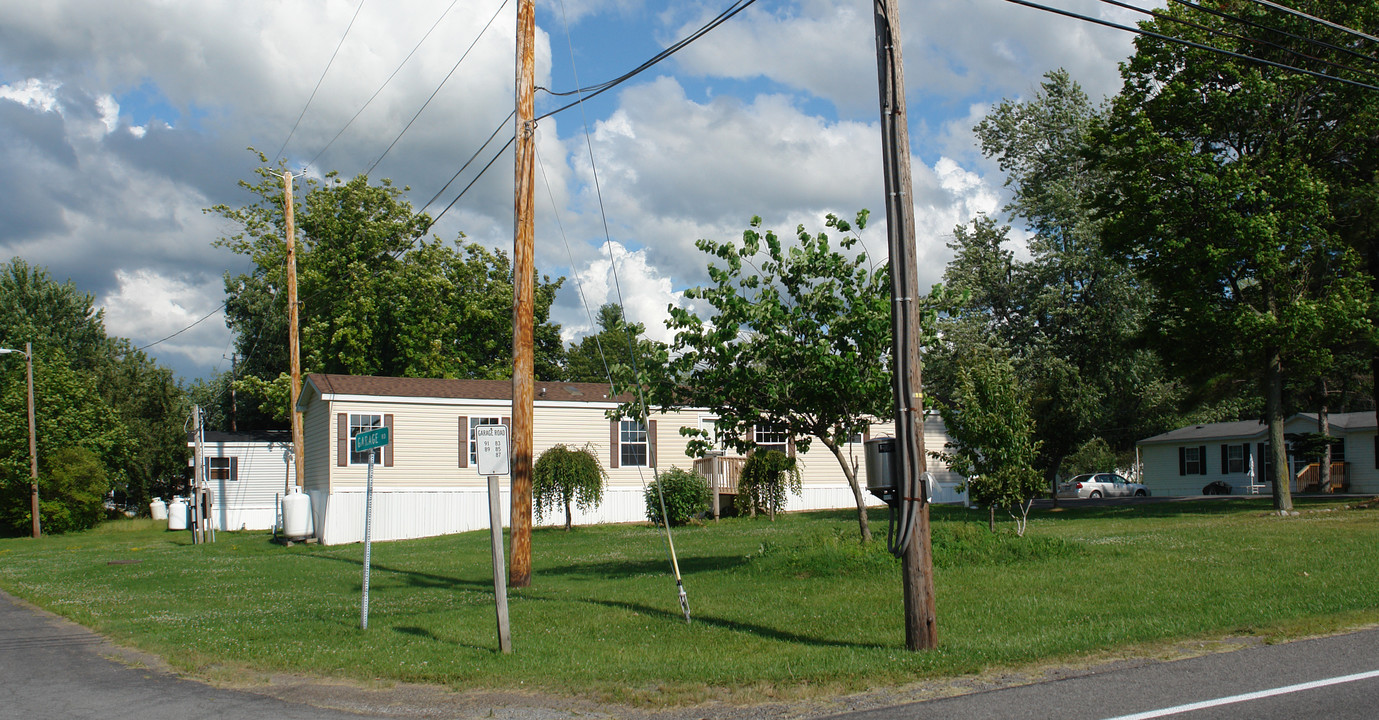 Farmington Mobile Home Community in Farmington, NY - Building Photo