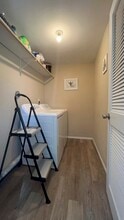 7060 Alegre Cir, Unit 2 in Fountain, CO - Foto de edificio - Building Photo