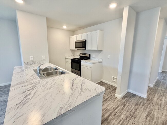 1395 Rd 5102 in Cleveland, TX - Building Photo - Building Photo