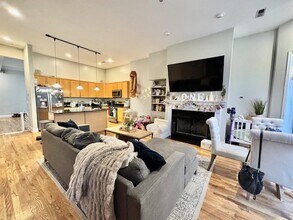 1927 N Sedgwick St in Chicago, IL - Building Photo - Building Photo