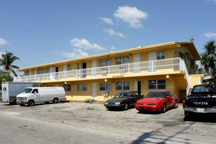 800 NW 11th Ave in Fort Lauderdale, FL - Building Photo