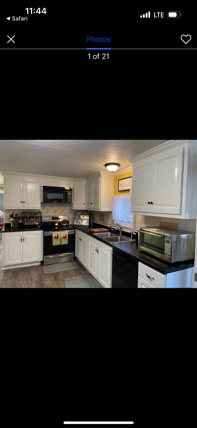 23 Holiday Ln in Belmont, NH - Foto de edificio - Building Photo