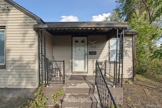 5315 Edgewood St in Dearborn Heights, MI - Building Photo - Building Photo