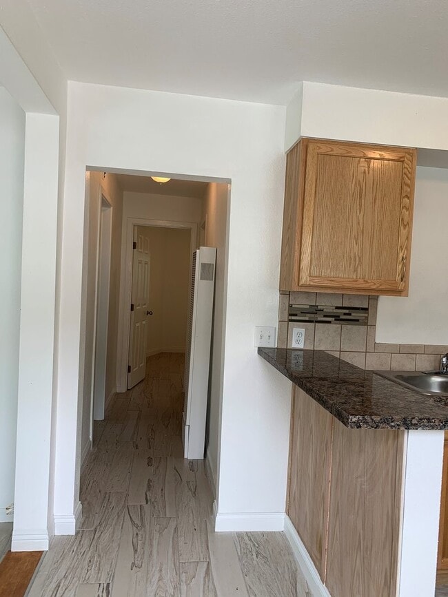 1200 Fechteler Dr in Monterey, CA - Foto de edificio - Building Photo