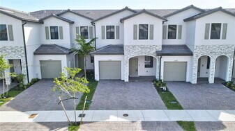 13053 SW 233rd Terrace in Princeton, FL - Building Photo