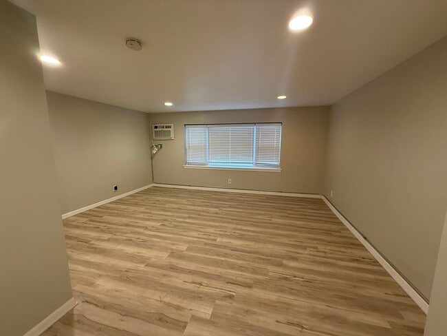 1809 14th Ave in Broadview, IL - Building Photo - Building Photo
