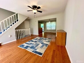 13 Gwizdak Ct in Sayreville, NJ - Building Photo - Building Photo