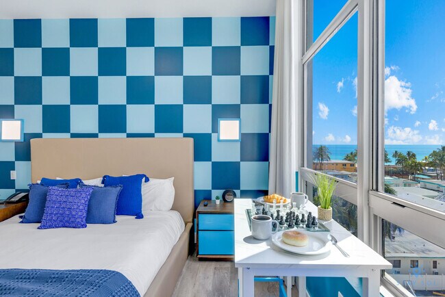 777 N Ocean Dr in Hollywood, FL - Building Photo - Building Photo