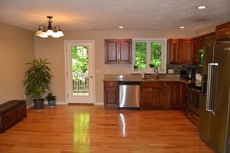 63 Crestwood Dr in Northborough, MA - Building Photo - Building Photo