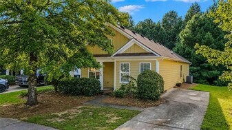 744 W Vincent Dr in Athens, GA - Building Photo