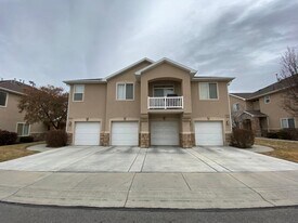 7367 S Geralee Ln in West Jordan, UT - Building Photo