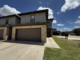 6040 24th St in Lubbock, TX - Building Photo