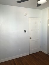 1214 Essex St in San Diego, CA - Foto de edificio - Building Photo
