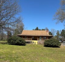 7034 Allison Rd in Olive Branch, MS - Building Photo