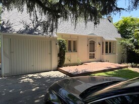 1938 Holliston Ave in Altadena, CA - Building Photo