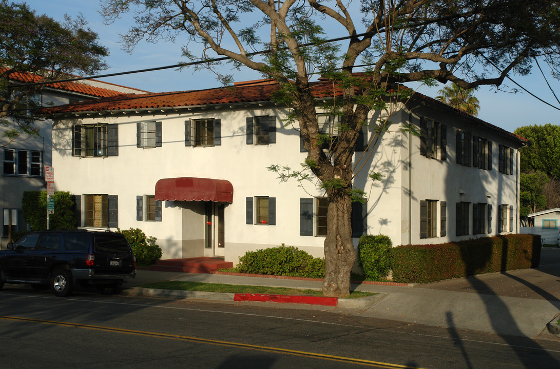 115 W Anapamu St in Santa Barbara, CA - Building Photo