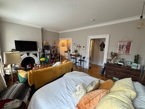 82 Charles St, Unit 2F in Boston, MA - Building Photo - Building Photo