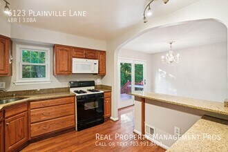 6123 Plainville Ln in Woodbridge, VA - Building Photo - Building Photo