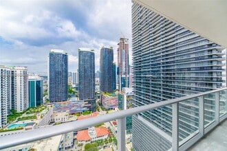 1100 S Miami Ave in Miami, FL - Building Photo - Building Photo