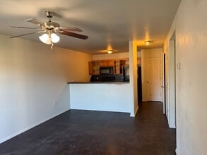 300 Russell St in Roland, OK - Building Photo - Building Photo