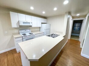 Madison Gate in Seattle, WA - Building Photo - Interior Photo