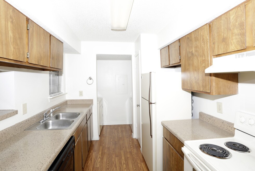 Amber Wood Townhome Apartments Tyler, TX Apartments For Rent