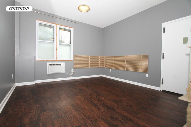 property at 895 Myrtle Ave