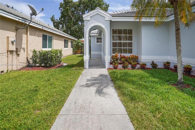 property at 9354 Arborwood Cir