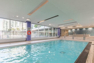 22 York St in Toronto, ON - Building Photo - Building Photo