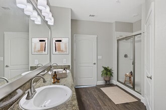 Retreat at The Woodlands in The Woodlands, TX - Building Photo - Building Photo