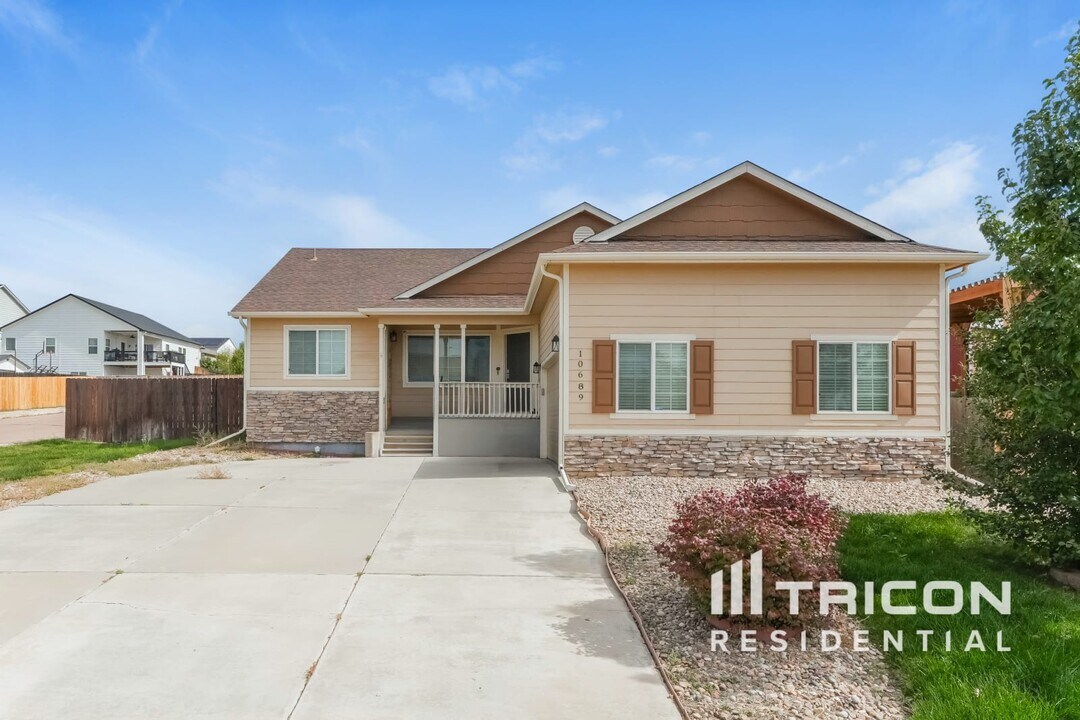 10689 Darneal Dr in Fountain, CO - Building Photo