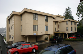 Cresswell Apartments in Seattle, WA - Foto de edificio - Building Photo