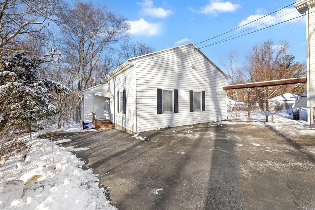 1347 Park St-Unit -R in Attleboro, MA - Building Photo