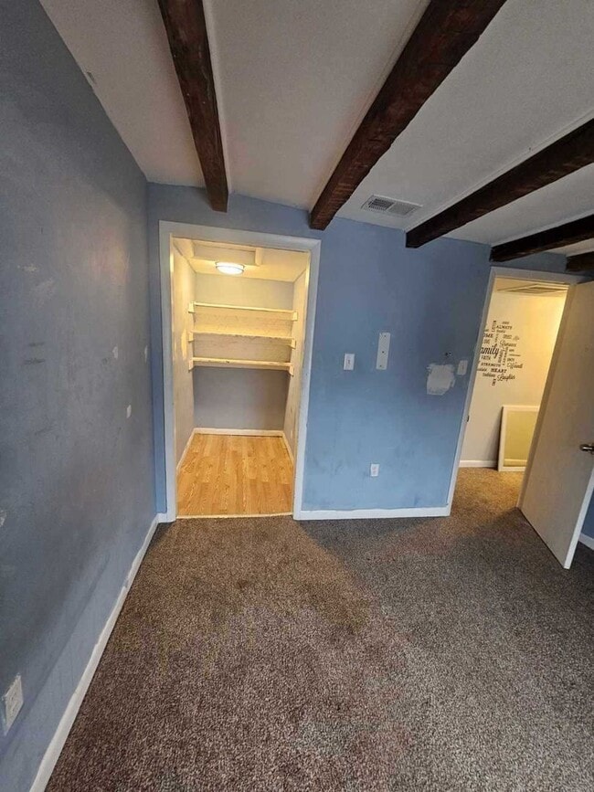 219 N Lawrence St in Charles Town, WV - Building Photo - Building Photo